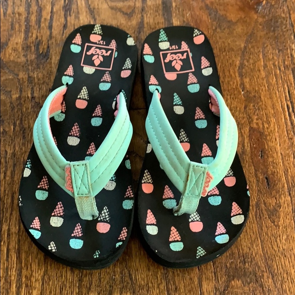 Reef kids flip flops